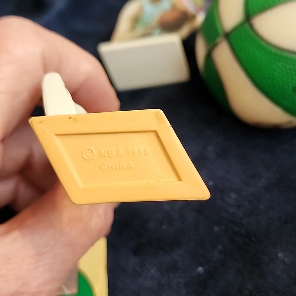 Larry Bird Celtics Collectibles. - Picture 12 of 13